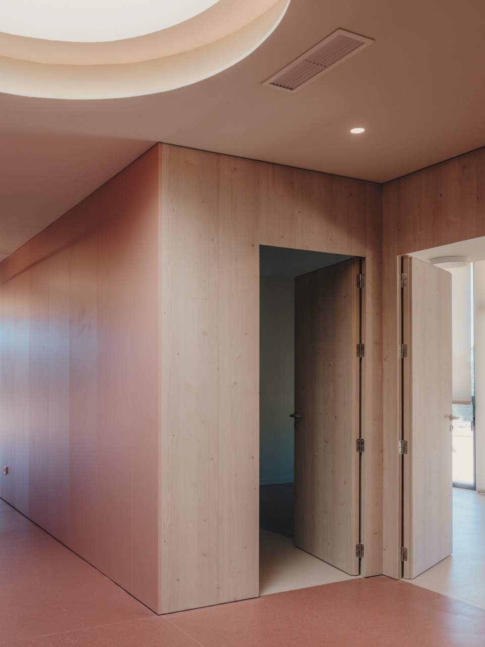 elche neurodevelopment institute phase 1 by arn architects