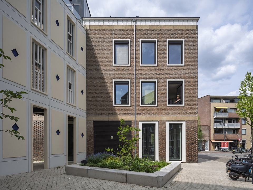 nieuw bergen by mvrdv