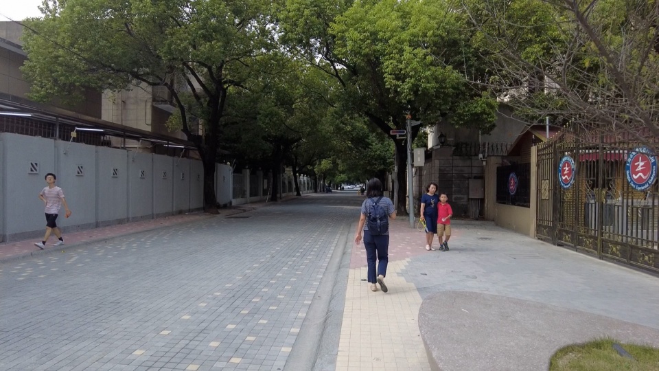 quanzhou road yizhou road promenade greenway activating everyday street life through walking by atelier liu yuyang architects