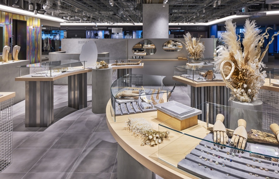 gray Accessories Store