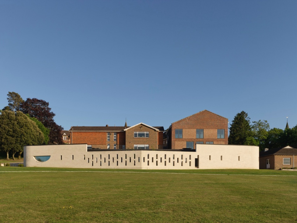 St Raphael s at Mayfield by Adam Richards Architects