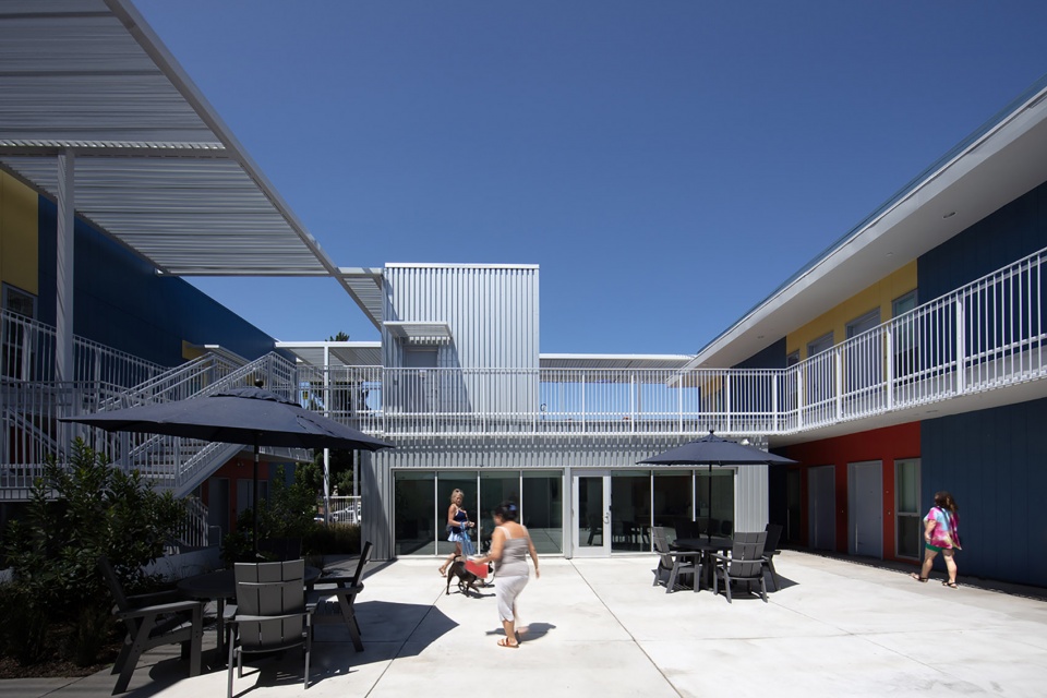 northview apartments by brooks scarpa