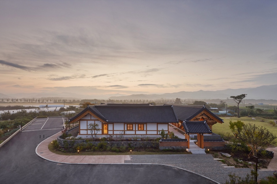 House for Rejuvenation by JK AR 拷贝