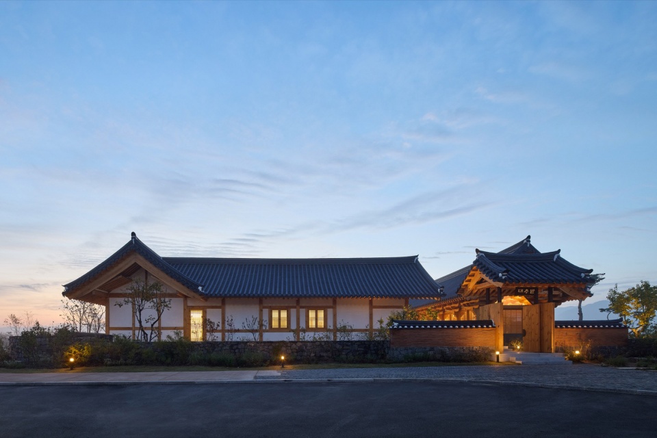 House for Rejuvenation by JK AR 拷贝