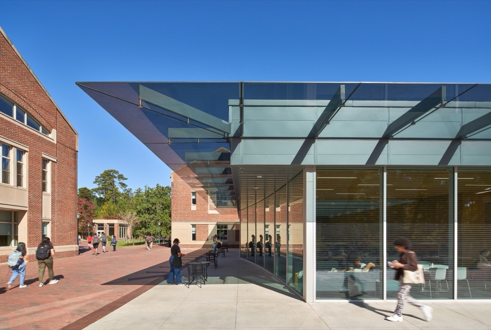UNC Chapel Hill Chase Dining Hall by Szostak Design