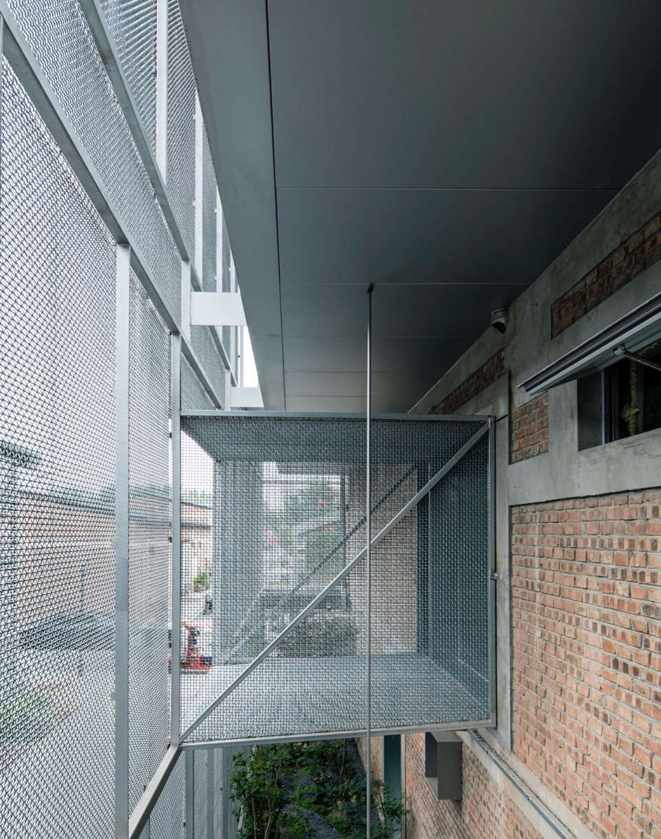 MORE Office Renovation by TAOA