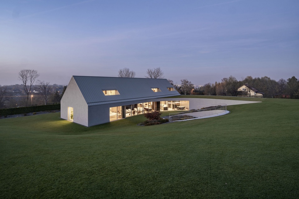 Yaw House