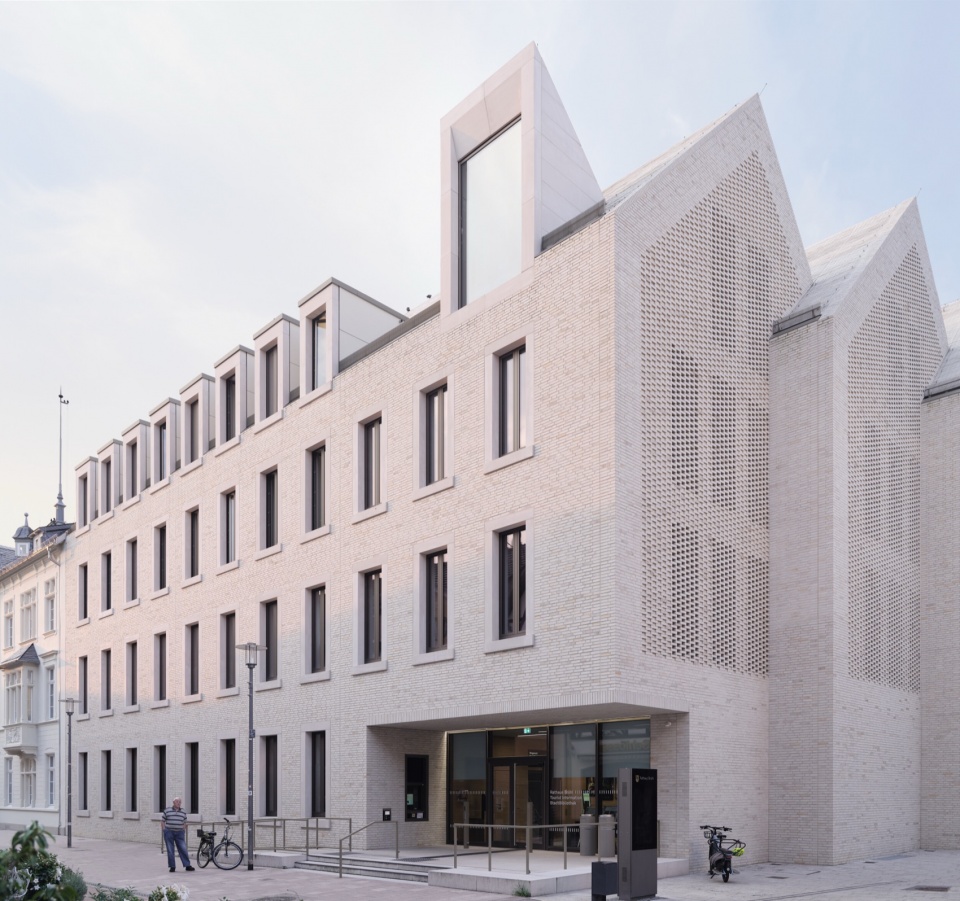 bruhl city hall and library by jswd