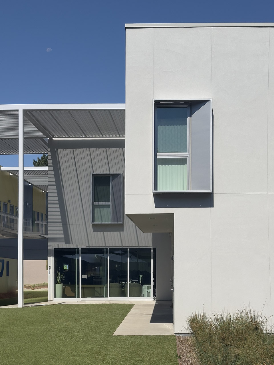 northview apartments by brooks scarpa