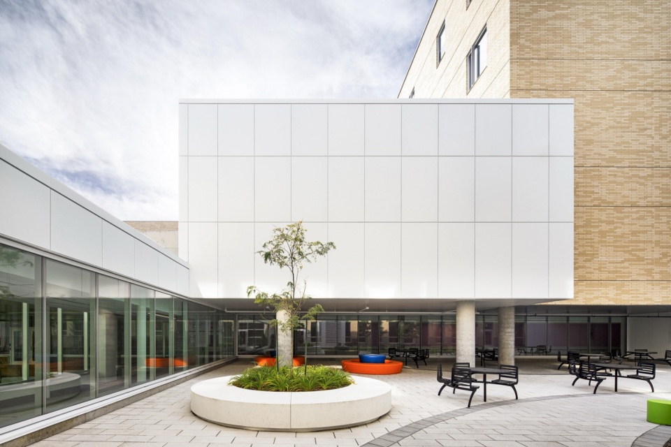 a new mother child and emergency centre in sherbrooke offers a reimagined hospital experience by jodoin lamarre pratte yelle maille equip...