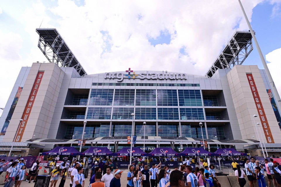 populous fifa world cup venues