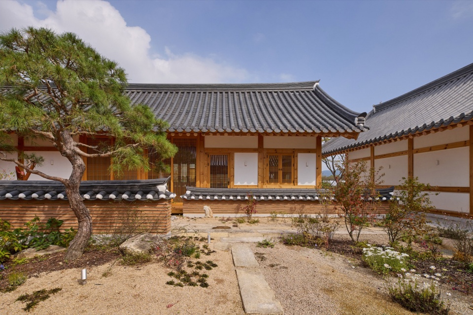 House for Rejuvenation by JK AR 拷贝