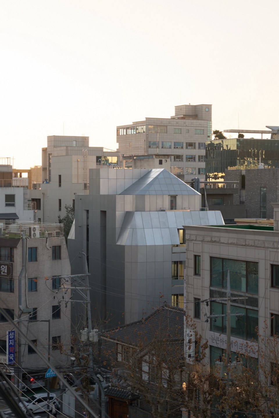 3D Building by FHHH friends