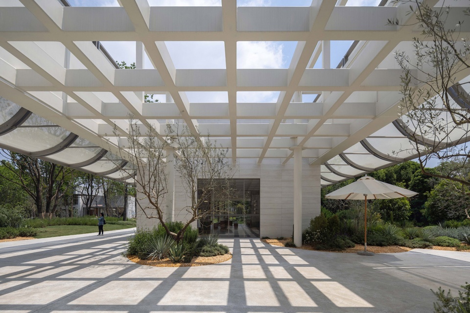commercial renewal of guanggu runjing park by wtd group atelier dachuan