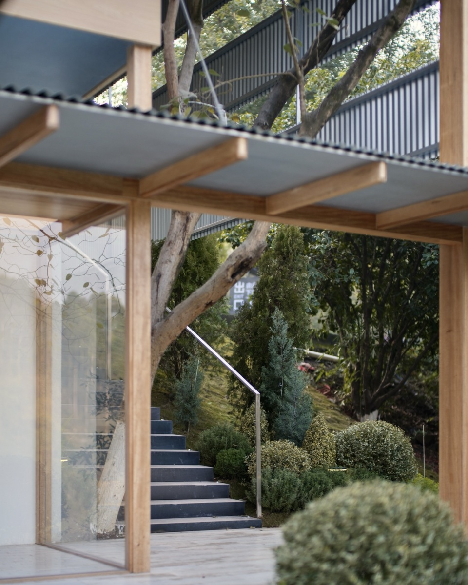 lago by vari architects