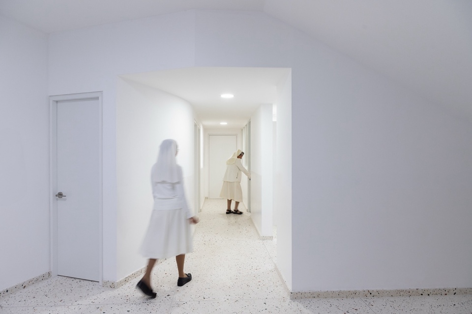 Arts Building Cardinal Spellman Salesian Bilingual School by STUDIO BLUR
