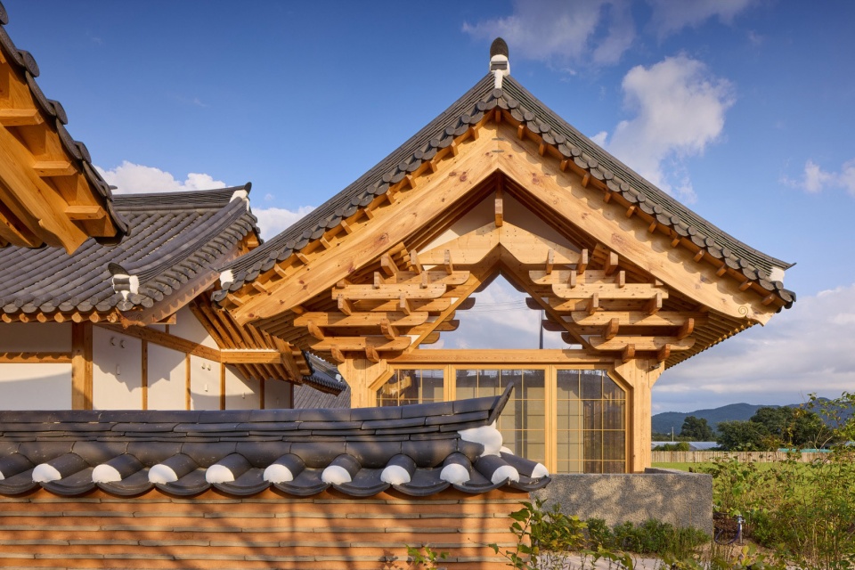 House for Rejuvenation by JK AR 拷贝