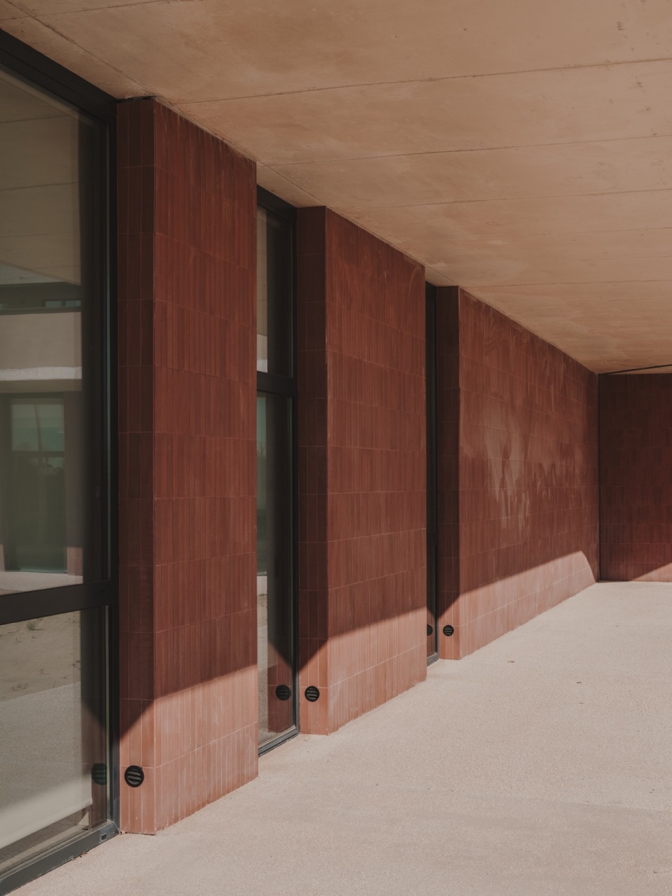 elche neurodevelopment institute phase 1 by arn architects