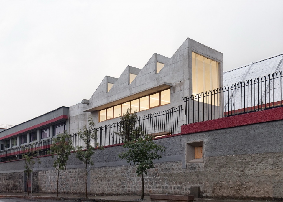 Arts Building Cardinal Spellman Salesian Bilingual School by STUDIO BLUR