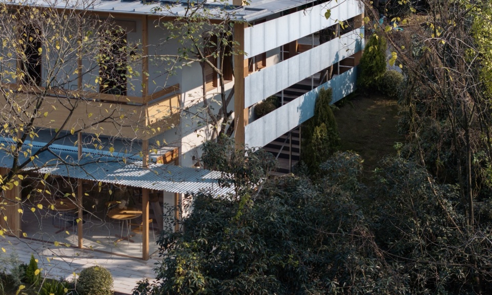 lago by vari architects