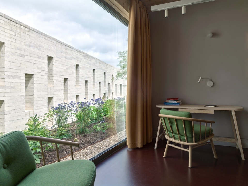 St Raphael s at Mayfield by Adam Richards Architects
