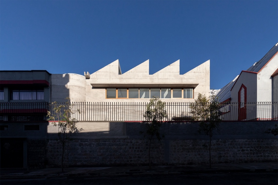 Arts Building Cardinal Spellman Salesian Bilingual School by STUDIO BLUR