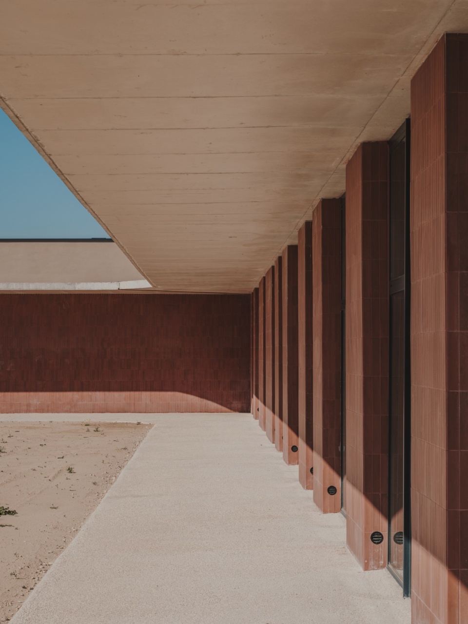elche neurodevelopment institute phase 1 by arn architects
