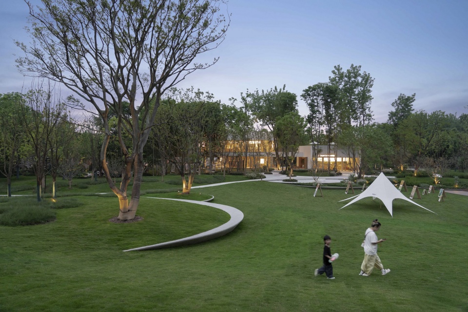 commercial renewal of guanggu runjing park by wtd group atelier dachuan