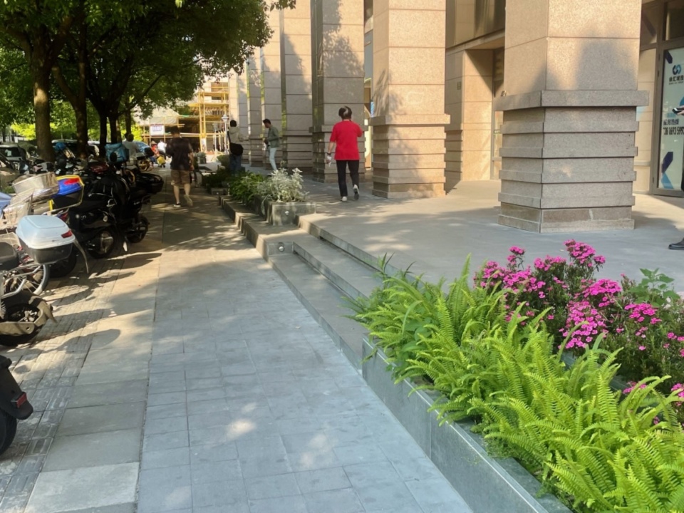 quanzhou road yizhou road promenade greenway activating everyday street life through walking by atelier liu yuyang architects