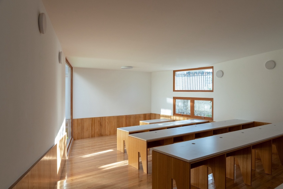 Arts Building Cardinal Spellman Salesian Bilingual School by STUDIO BLUR