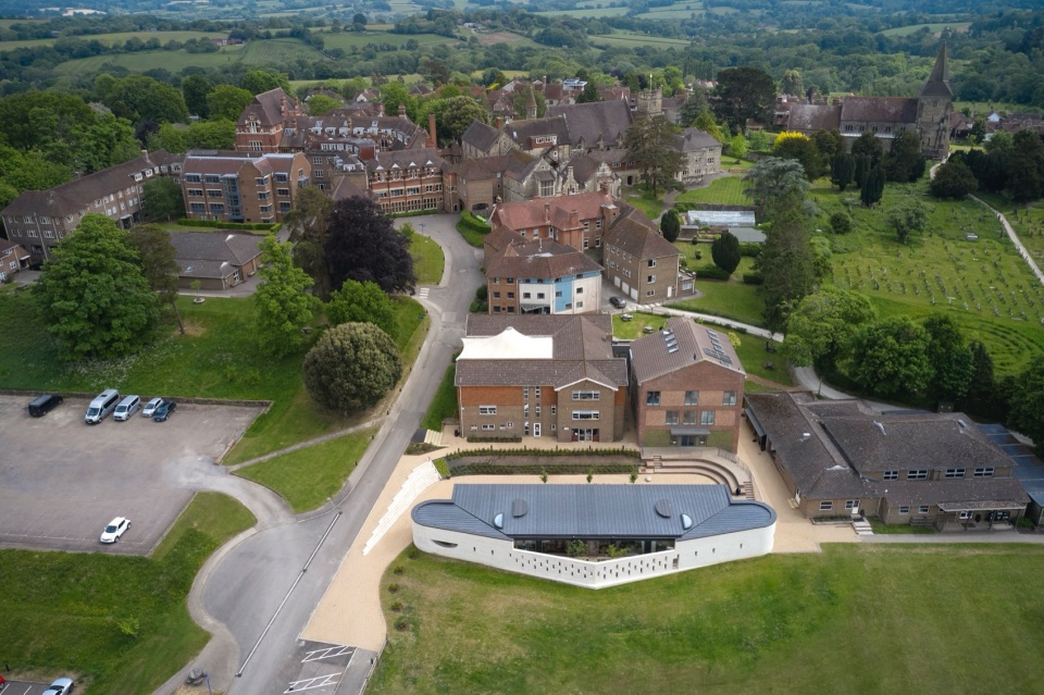 St Raphael s at Mayfield by Adam Richards Architects