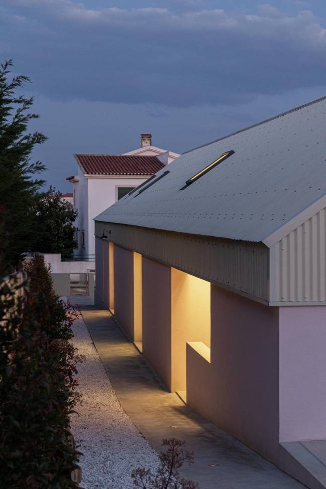 casa do alpendre by vasco burnay arquitectura