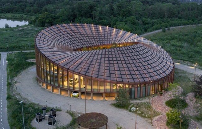 Dymak HQ by BIG