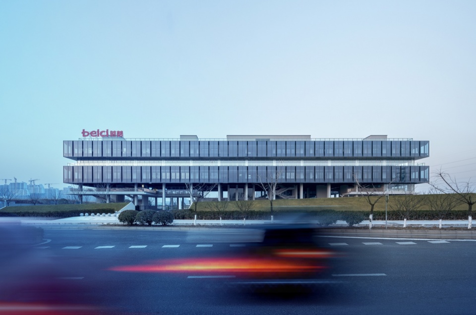 Beici Center A Headquarters Suspended Above the Park