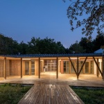 带宿舍的休闲中心，法国 / Atelier Quatre + r2k architectes