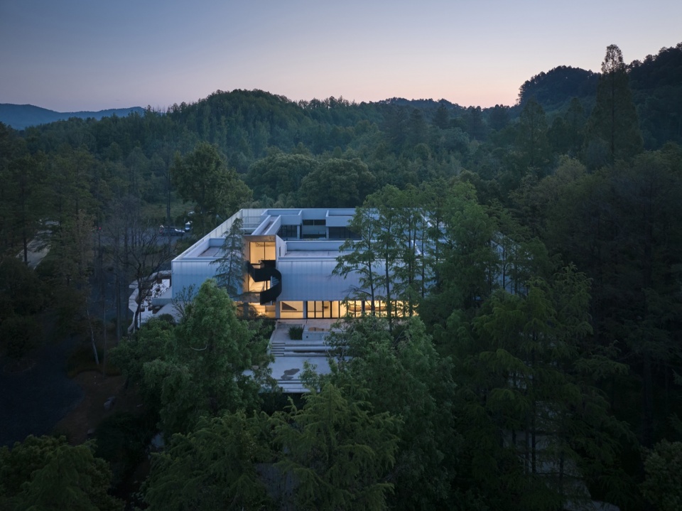 light box courtyard by hangzhou local architectural design studio