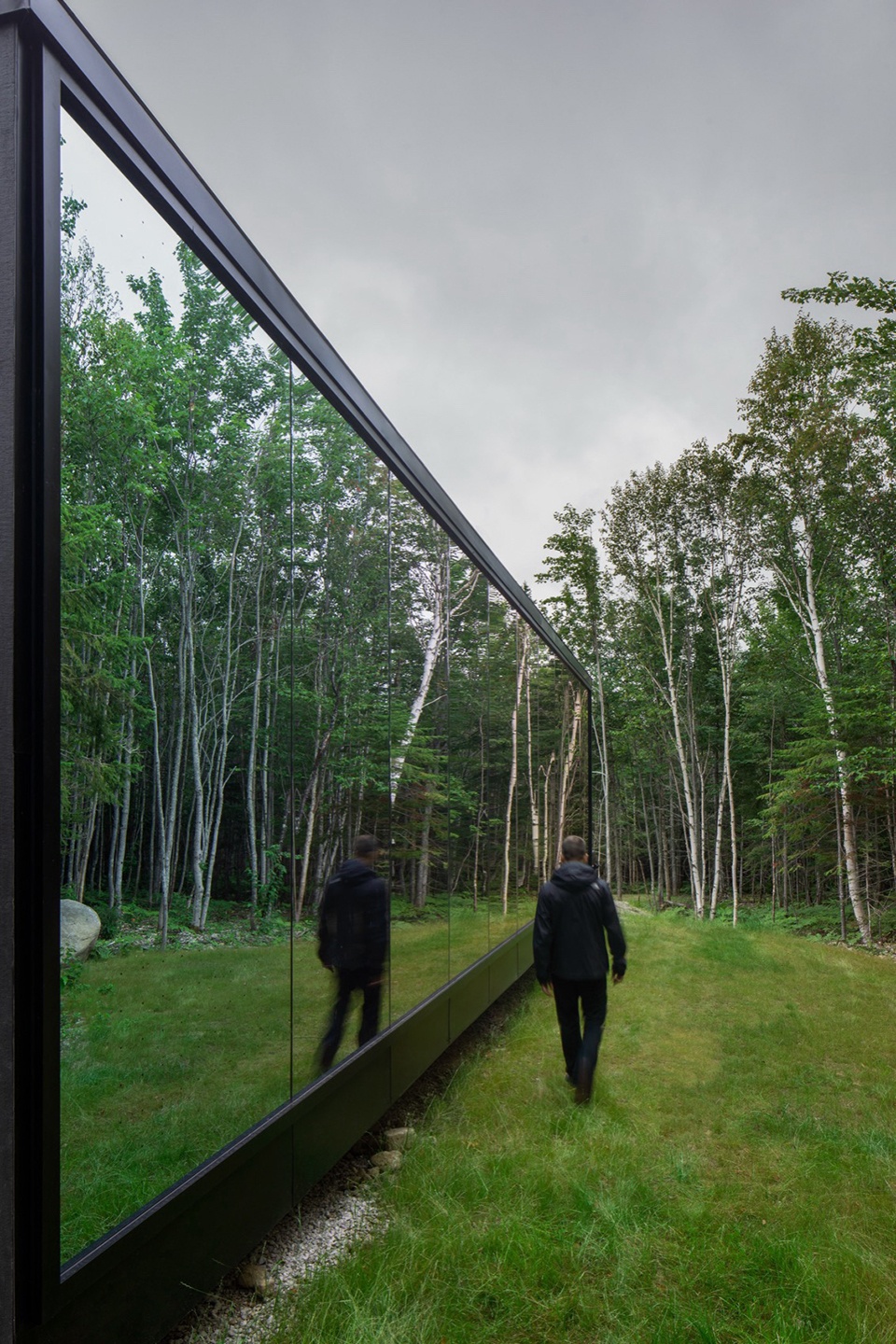 Forest Glamp by Bourgeois Lechasseur architects