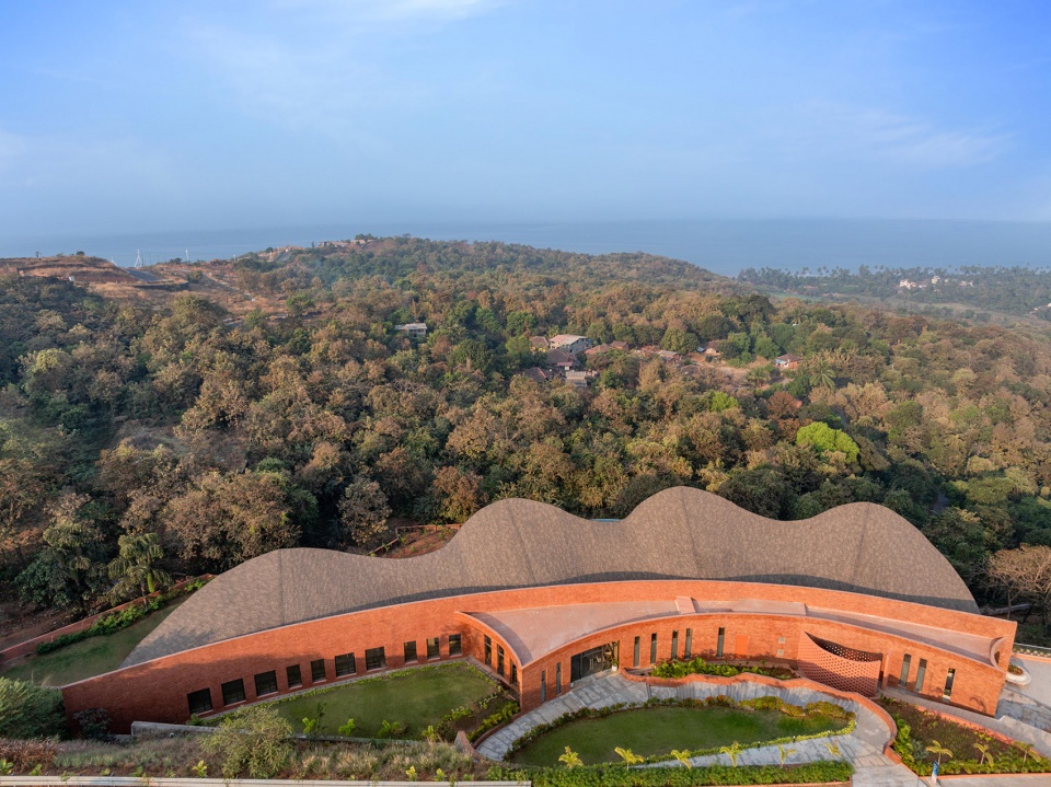 crest nine by sanjay puri architects