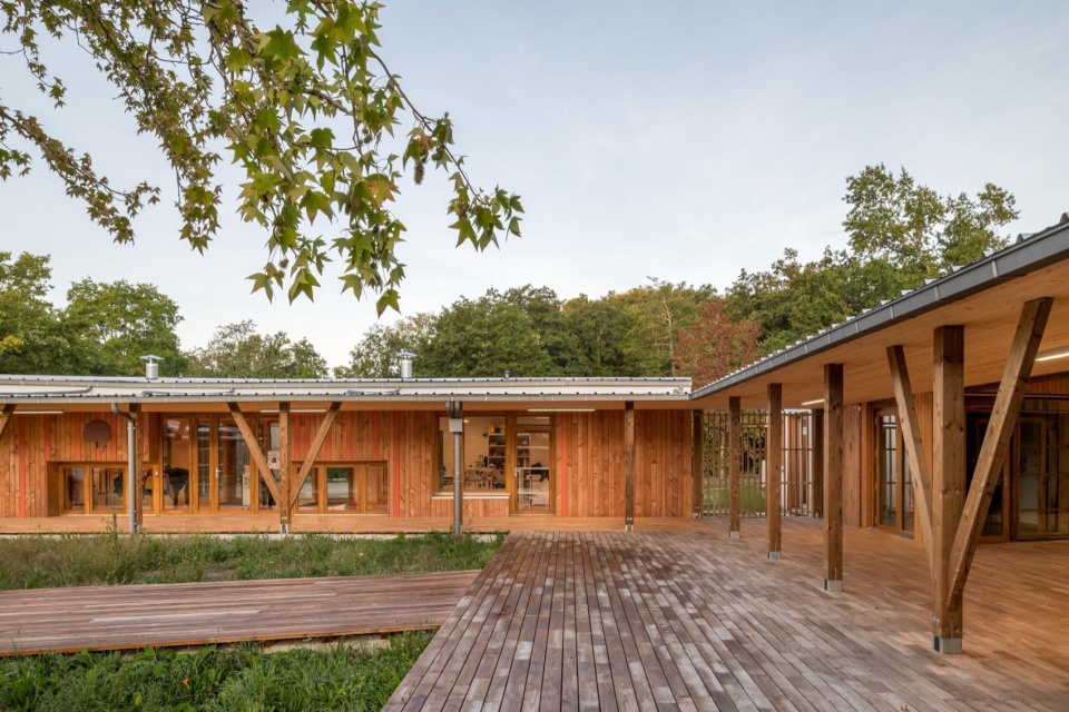 leisure centre with dormitory by atelier quatre r2k architectes tcu