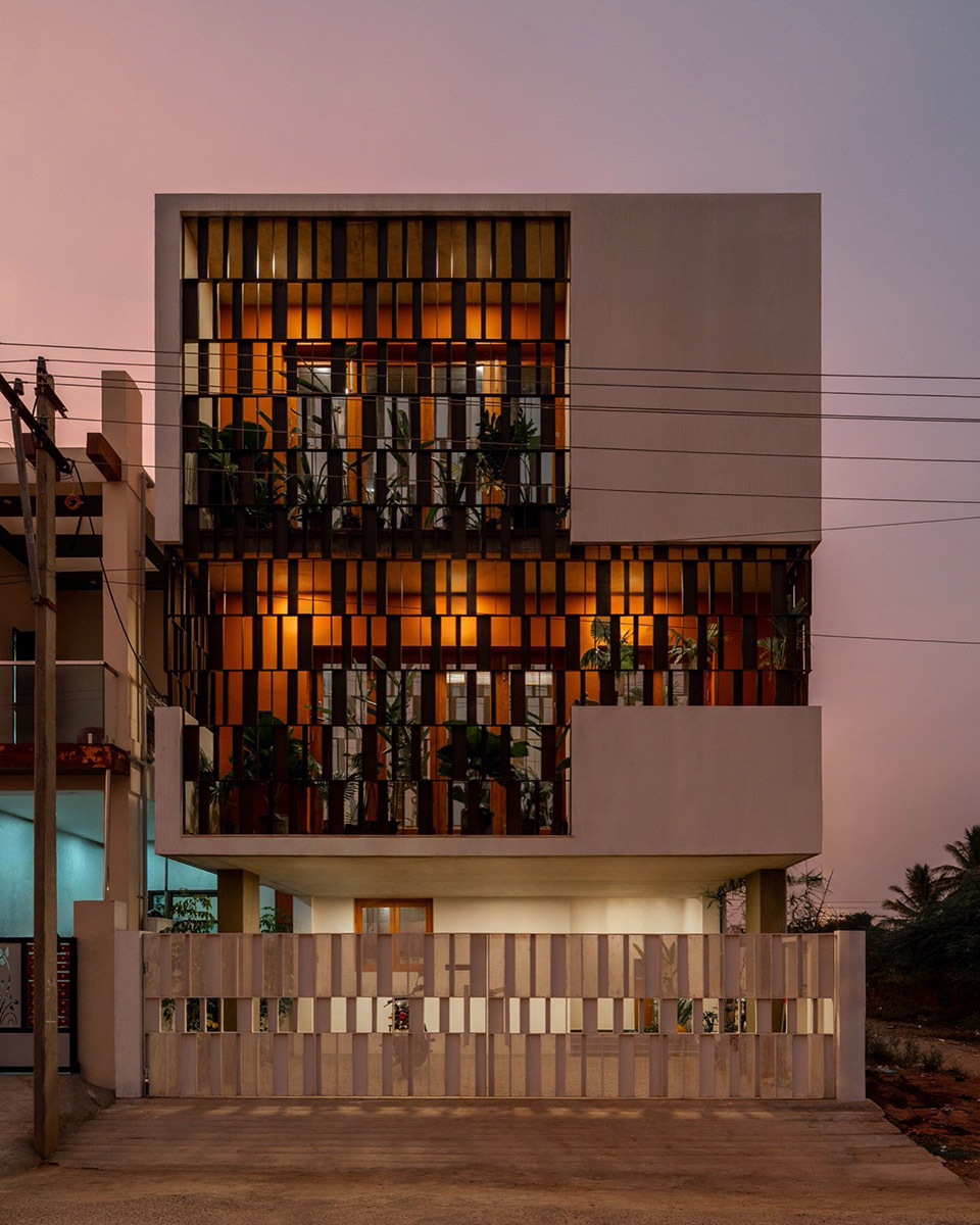 Splitscape Residence by SpaceDNA