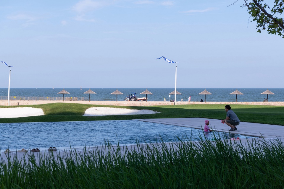 aranya sea mirror garden by zscape