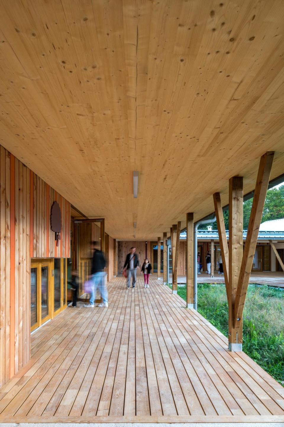 leisure centre with dormitory by atelier quatre r2k architectes