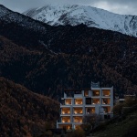 Ruoshui Mountain Residence, Siguniang Mountain by Much Modest Collect Design