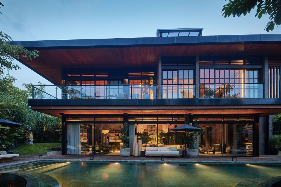 Suki Villa by Alexis Dornier