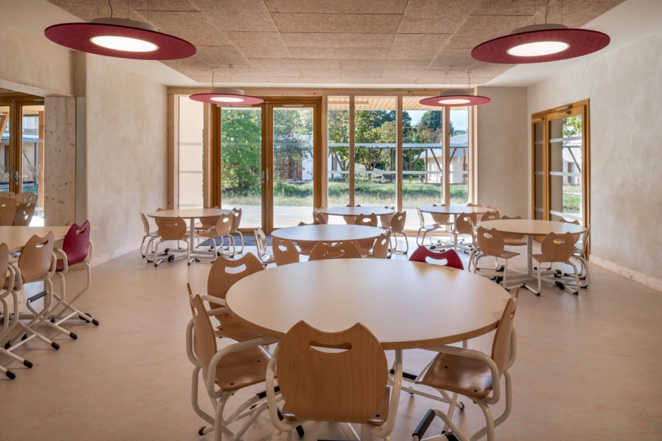 leisure centre with dormitory by atelier quatre r2k architectes
