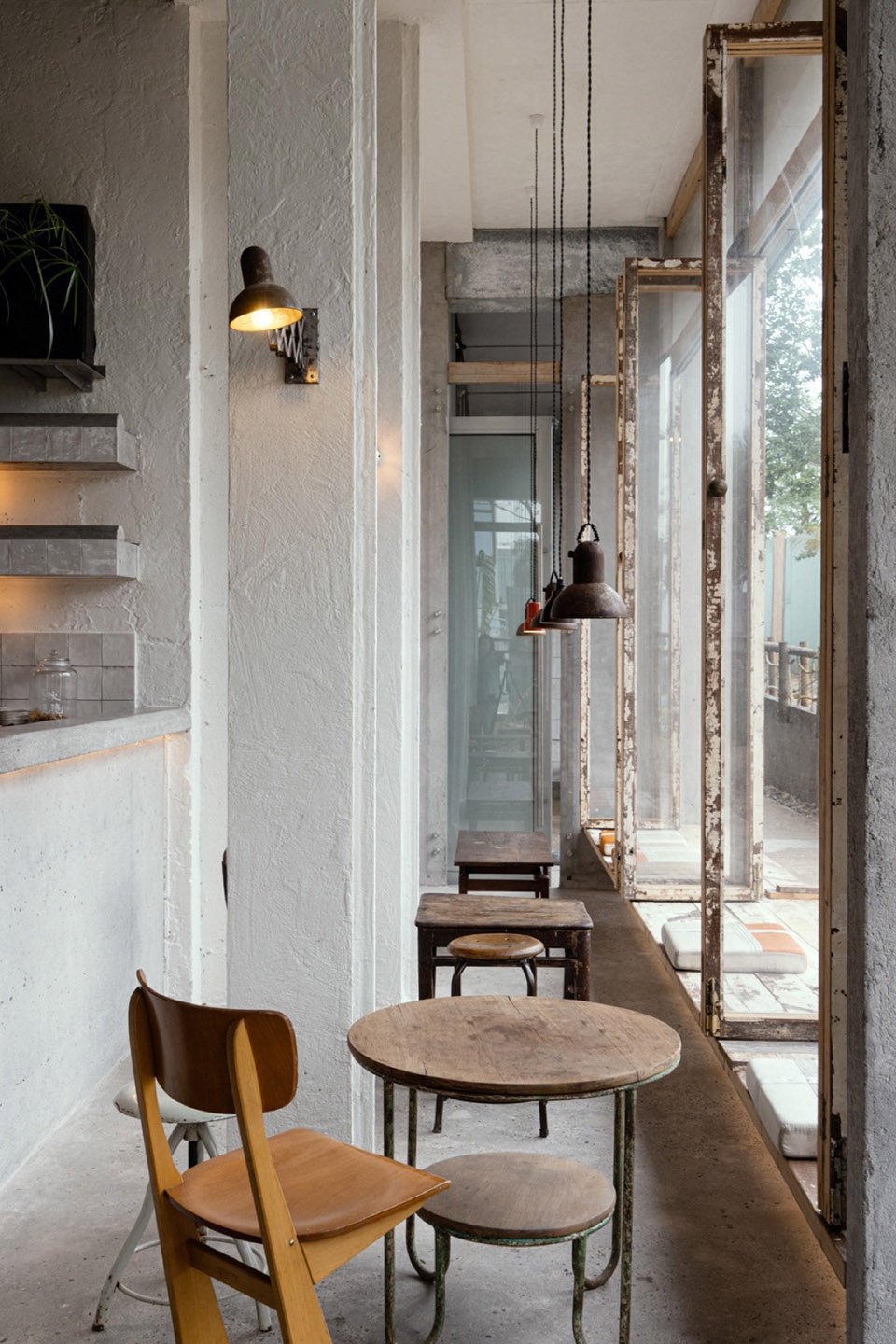wujiaojia pub by DEVOLUTION