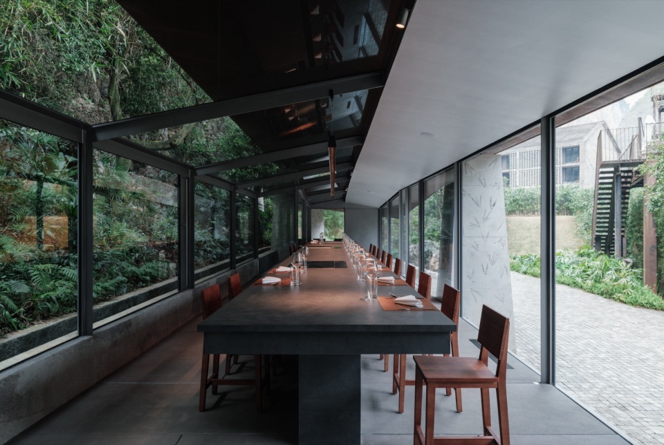 Stream Restaurant by Atelier Guo