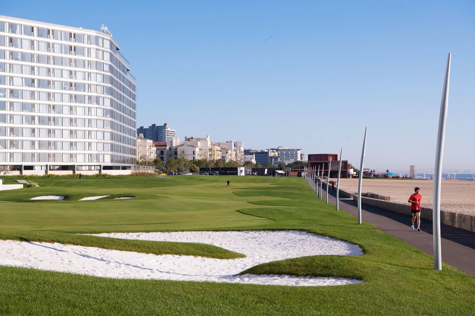 aranya sea mirror garden by zscape