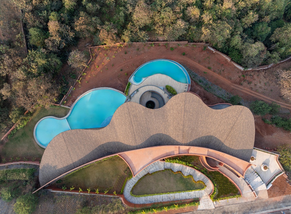 crest nine by sanjay puri architects