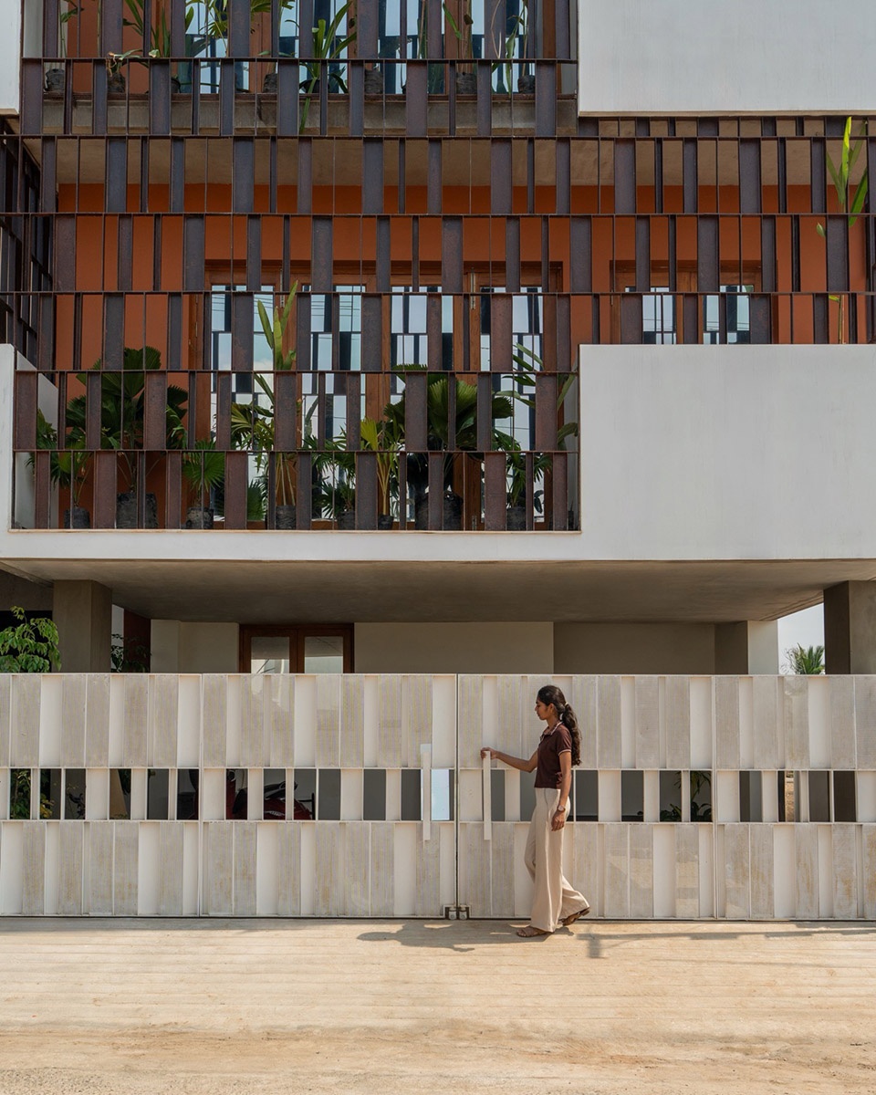 Splitscape Residence by SpaceDNA